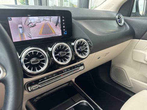 Certified 2023 Mercedes-Benz GLA 250 w/ Premium Package image 9