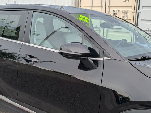 Used 2023 Kia Sportage EX FWD image 11