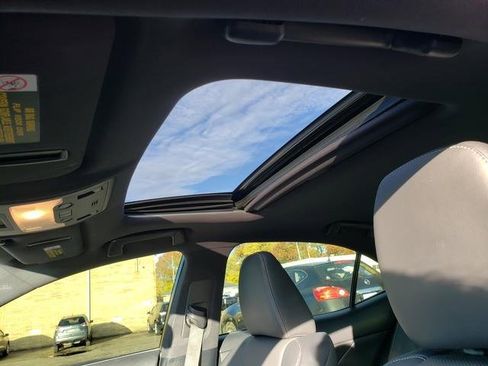 Used 2017 Lexus IS 200t image 18