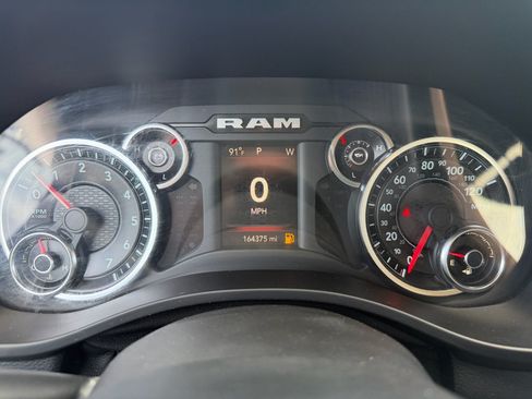 Used 2019 RAM 1500 Big Horn RWD image 15