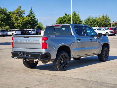 Used 2025 Chevrolet Silverado 1500 LT Trail Boss w/ Convenience Package II image 7