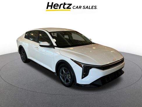 Used 2025 Kia K4 LXS image 1