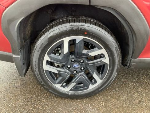 Certified 2025 Subaru Forester Limited image 9