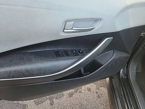Used 2020 Toyota Corolla SE FWD image 8