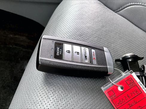 Used 2016 Acura MDX SH-AWD image 15