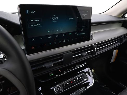 New 2026 Lincoln Corsair Premiere image 26