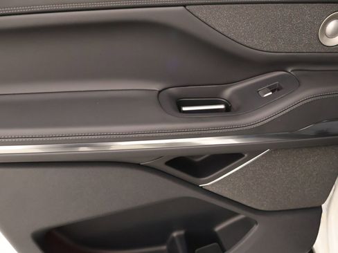 New 2026 Lincoln Navigator L Reserve AWD/4WD image 18