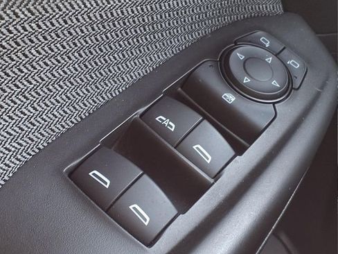 Used 2025 Chevrolet TrailBlazer LT image 25