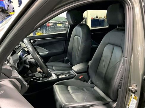 Used 2023 Audi Q3 2.0T Premium w/ Convenience Package image 25