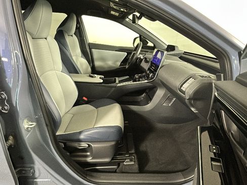 Used 2023 Subaru Solterra AWD image 29