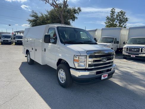 New 2026 Ford E-350 and Econoline 350 Super Duty w/ Power Equipment Group RWD image 4