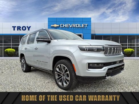 Used 2025 Jeep Grand Wagoneer Series III w/ HD Trailer Tow Package image 1