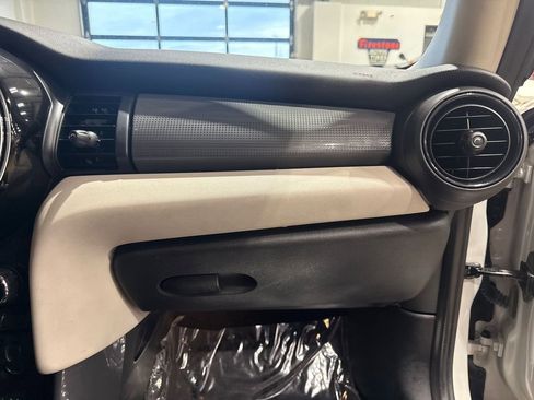 Used 2017 MINI Cooper 2-Door Hardtop image 54