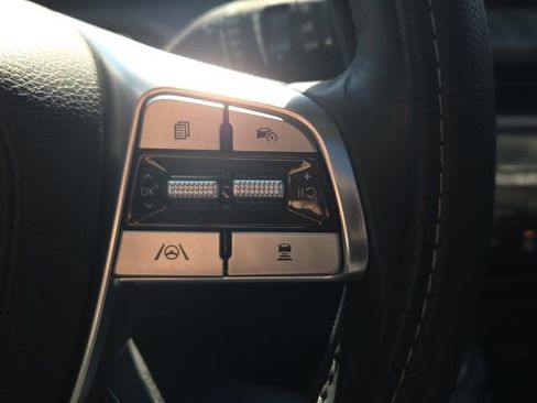 Used 2023 Kia Telluride EX w/ EX Captain's Chair Package image 43