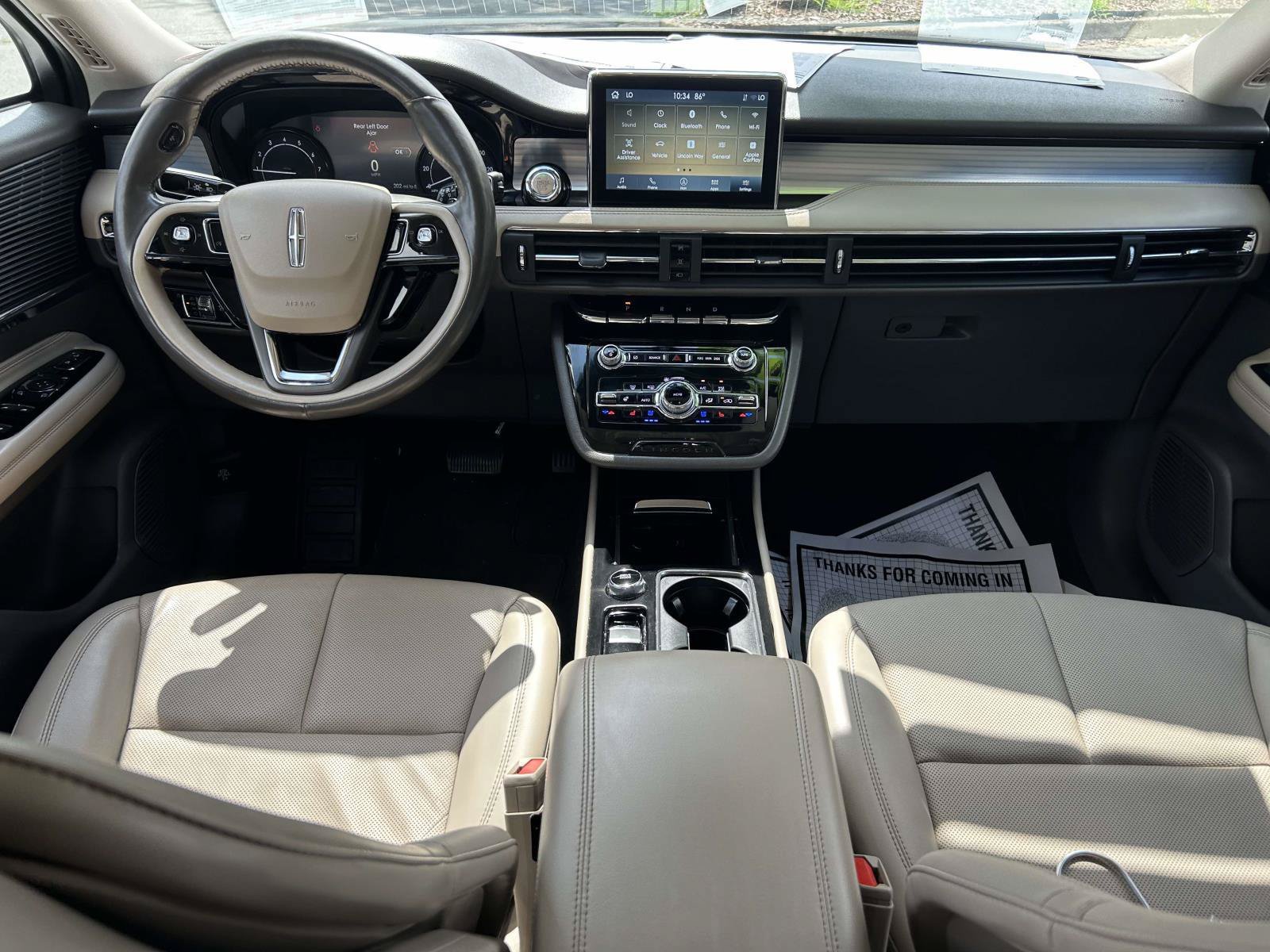 Used 2022 Lincoln Corsair AWD w/ Premium Package image 18