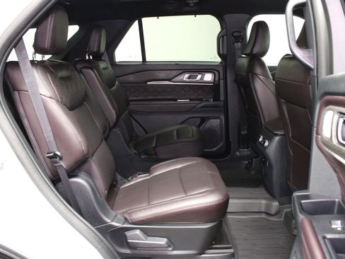 Used 2025 Ford Explorer Platinum w/ Ultimate Package AWD/4WD image 16