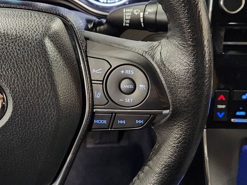 Used 2021 Toyota Avalon XLE w/ Moonroof Package image 49