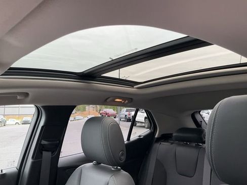 Used 2023 Buick Encore GX Select w/ Experience Buick Package FWD image 8