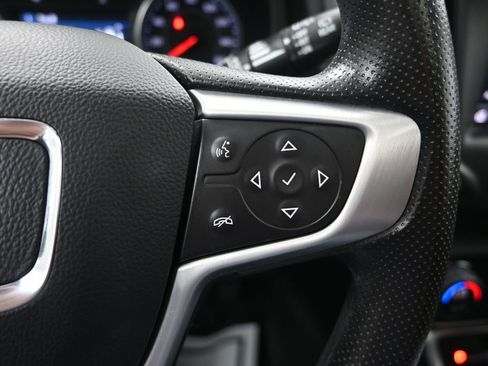 Used 2023 GMC Terrain SLE w/ Driver Convenience Package image 25