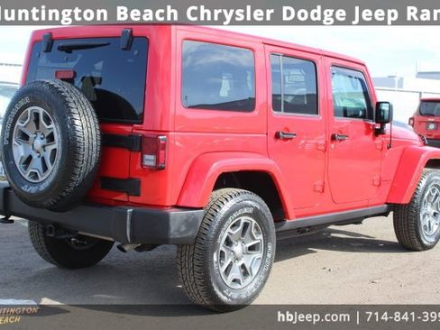 Used 2017 Jeep Wrangler Unlimited Rubicon w/ Connectivity Group image 5