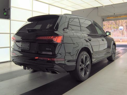 Used 2025 Audi Q7 3.0T Prestige image 6
