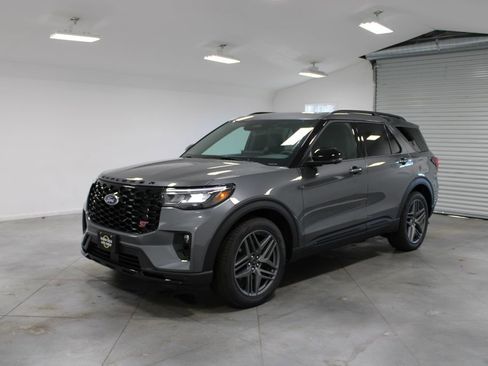 New 2026 Ford Explorer ST w/ Sun And Sound Package image 3