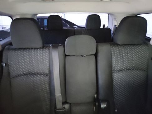 Used 2018 Dodge Journey SXT w/ Connectivity Group FWD image 16