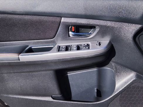 Used 2016 Subaru Crosstrek 2.0i Premium w/ Moonroof Package image 11