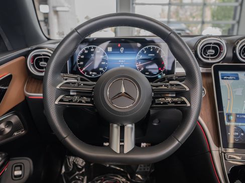 Used 2024 Mercedes-Benz CLE 300 4MATIC Cabriolet image 10