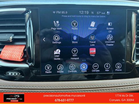 Used 2017 Chrysler Pacifica Limited image 18