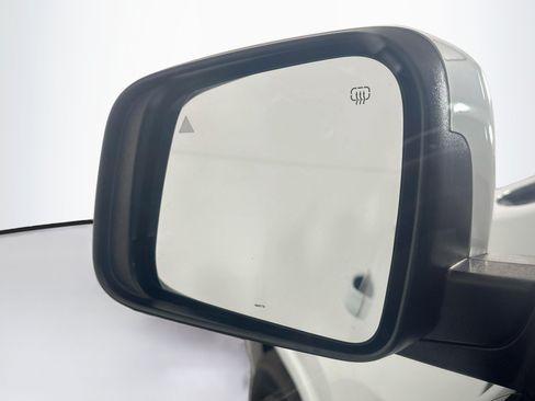 Used 2020 Jeep Grand Cherokee Altitude AWD/4WD image 16