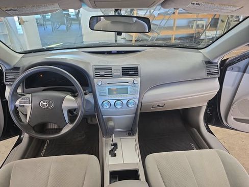 Used 2009 Toyota Camry LE FWD image 15