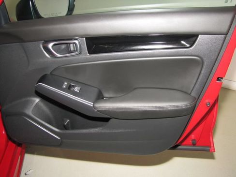 Certified 2025 Honda Civic Sport Touring image 22