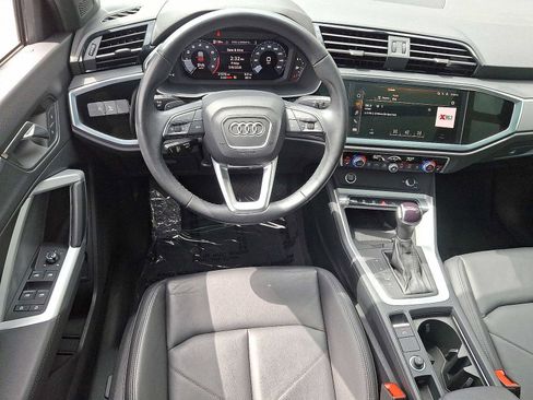 Certified 2024 Audi Q3 2.0T Premium w/ Convenience Package AWD/4WD image 21