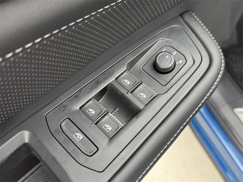 New 2026 Volkswagen Atlas Cross Sport SE image 8