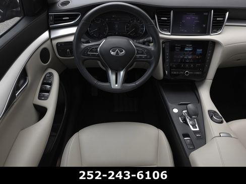 Used 2021 INFINITI QX50 Luxe FWD image 9