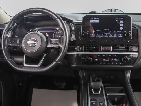 Used 2022 Nissan Pathfinder SL image 17