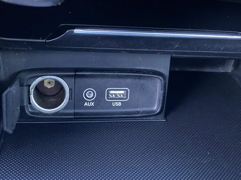 Used 2021 Genesis G70 2.0T w/ Elite Package image 14