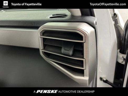 Used 2023 Toyota Tundra Limited AWD/4WD image 13