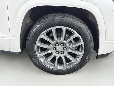 Used 2021 GMC Acadia Denali w/ Denali Ultimate Package AWD/4WD image 37