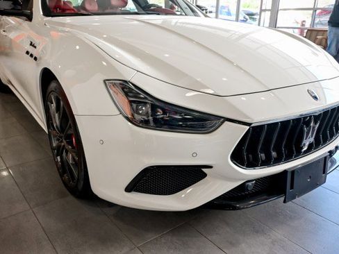 Used 2022 Maserati Ghibli Modena Q4 image 10