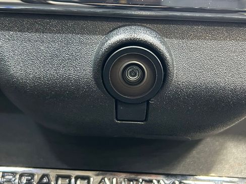 Used 2023 Ford Explorer XLT w/ Equipment Group 202A AWD/4WD image 25