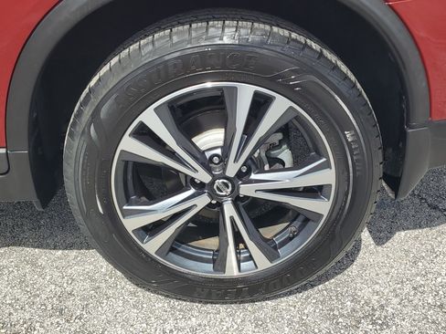 Certified 2020 Nissan Rogue SV w/ Premium Package image 9