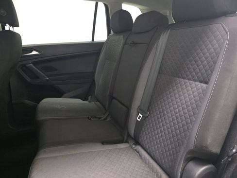 Used 2018 Volkswagen Tiguan S FWD image 14