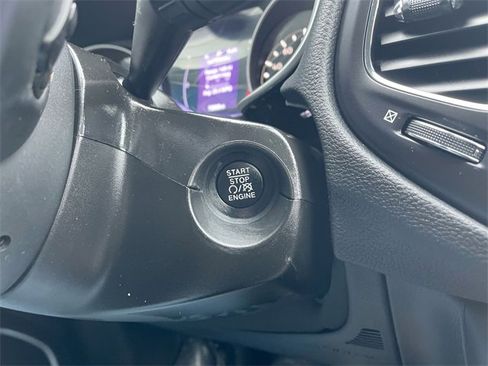 Used 2019 Jeep Compass Latitude image 16