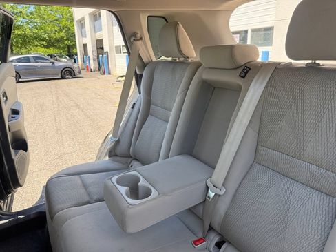 Used 2025 Nissan Rogue SV FWD image 26