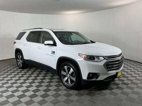 Used 2018 Chevrolet Traverse LT AWD/4WD image 3