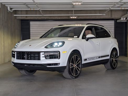 New 2026 Porsche Cayenne AWD/4WD image 36
