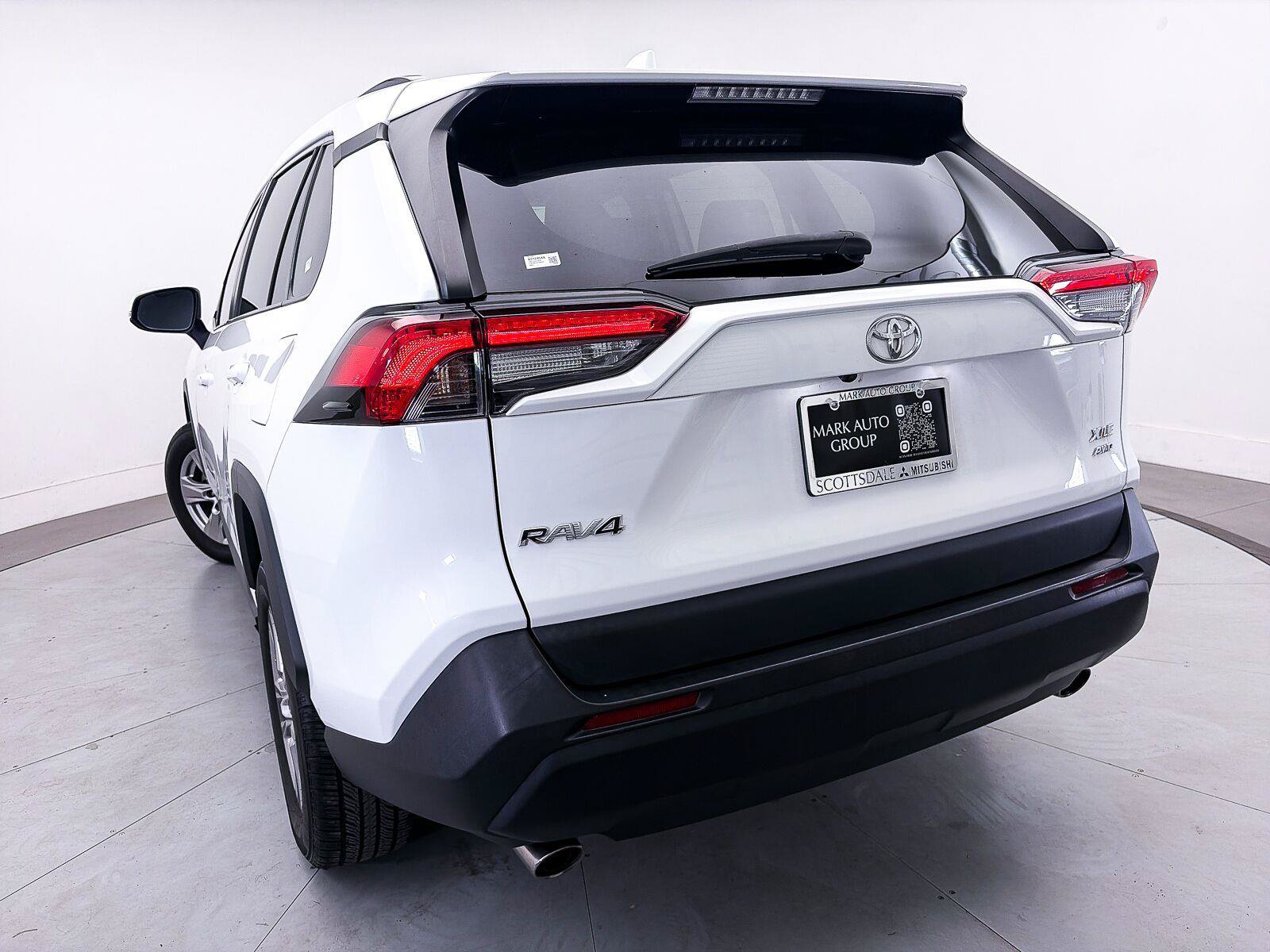 Used 2023 Toyota RAV4 XLE w/ Convenience Package AWD/4WD image 9