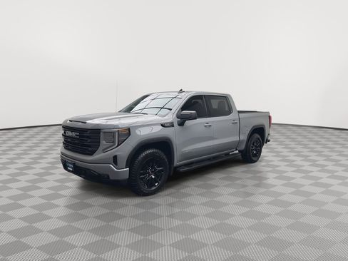 Used 2024 GMC Sierra 1500 Elevation w/ LPO, Elevation Black Package AWD/4WD image 40